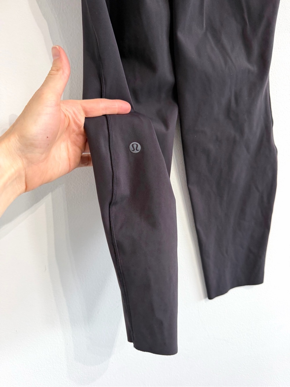 Lululemon Base Pace High-Rise Tight 28" Brushed Black running workout - Picture 8 of 12